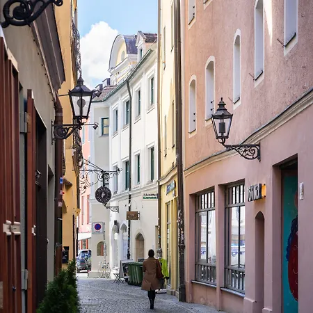 Elaya Center, Trademark By Wyndham 3* Regensburg