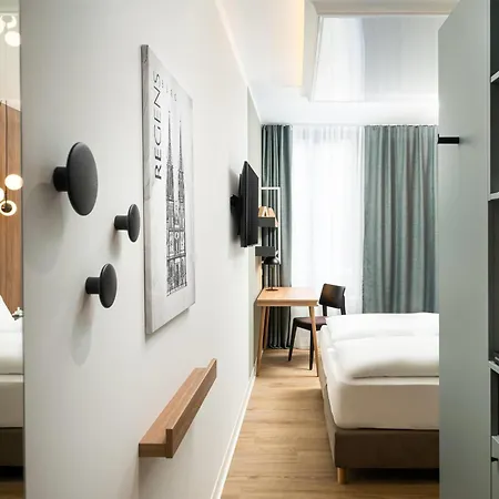 Elaya Center, Trademark By Wyndham Отель