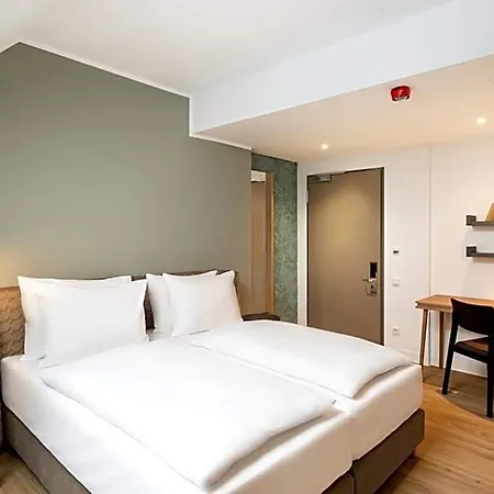 Elaya Center, Trademark By Wyndham 3* Ratisbona