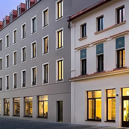 Elaya Center, Trademark By Wyndham