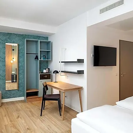 Elaya Center, Trademark By Wyndham Hotel 3*