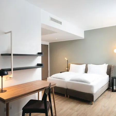 Elaya Center, Trademark By Wyndham Hotel