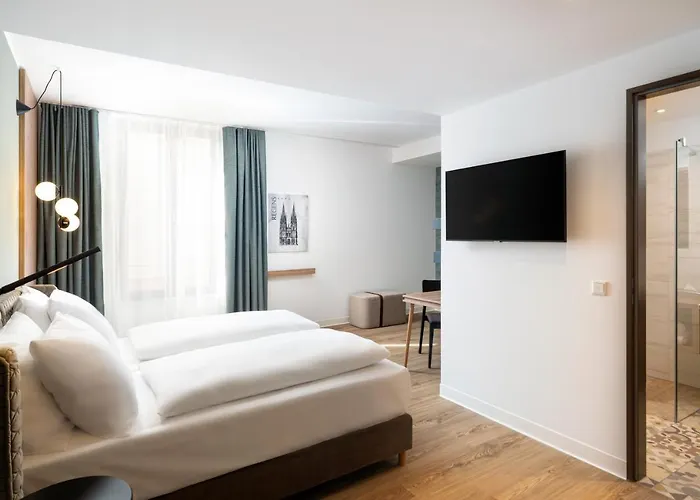 Elaya Center, Trademark By Wyndham 3*