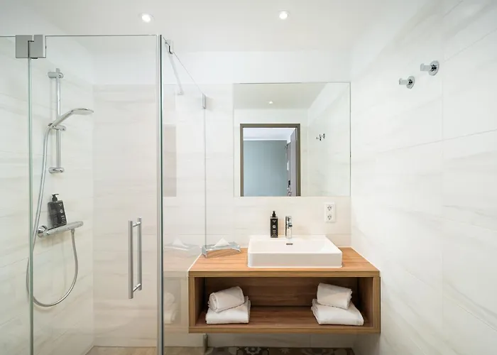 Elaya Center, Trademark By Wyndham Регенсбург