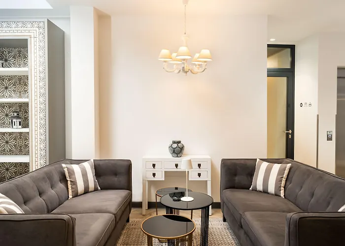 Elaya Center, Trademark By Wyndham