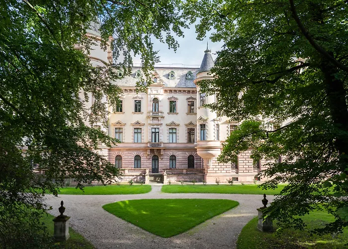 Elaya Center, Trademark By Wyndham 3*