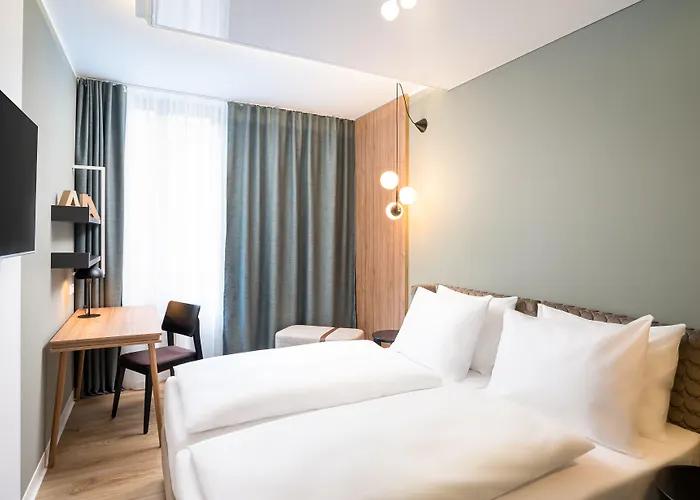 Elaya Center, Trademark By Wyndham Отель