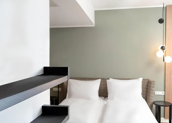 Elaya Center, Trademark By Wyndham Hotel