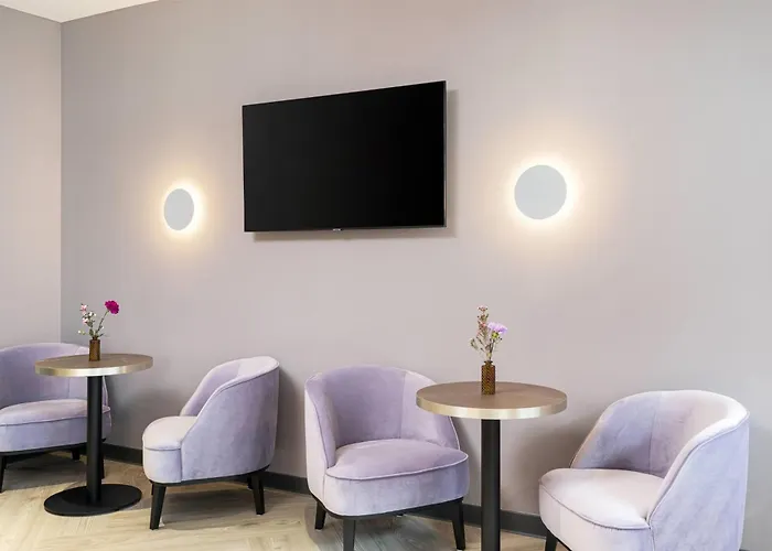 Elaya Center, Trademark By Wyndham Hotel