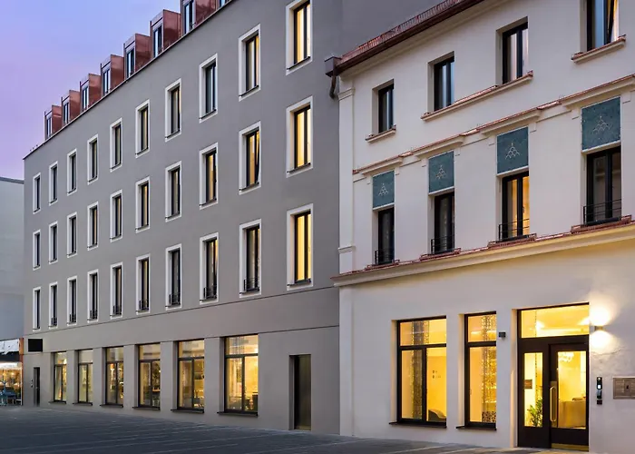 Elaya Center, Trademark By Wyndham 3*